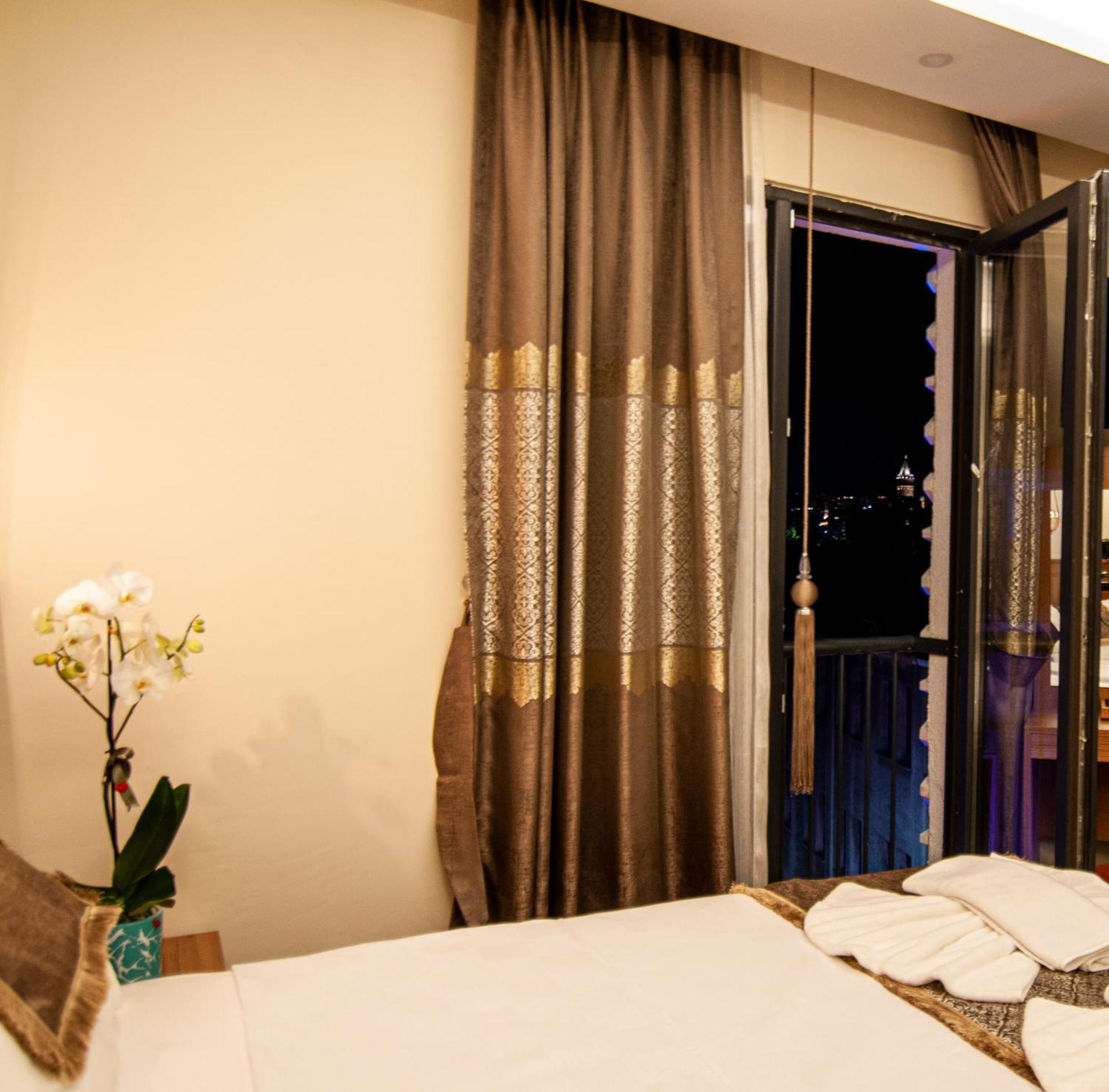 Historia Hotel Istanbul Exterior photo